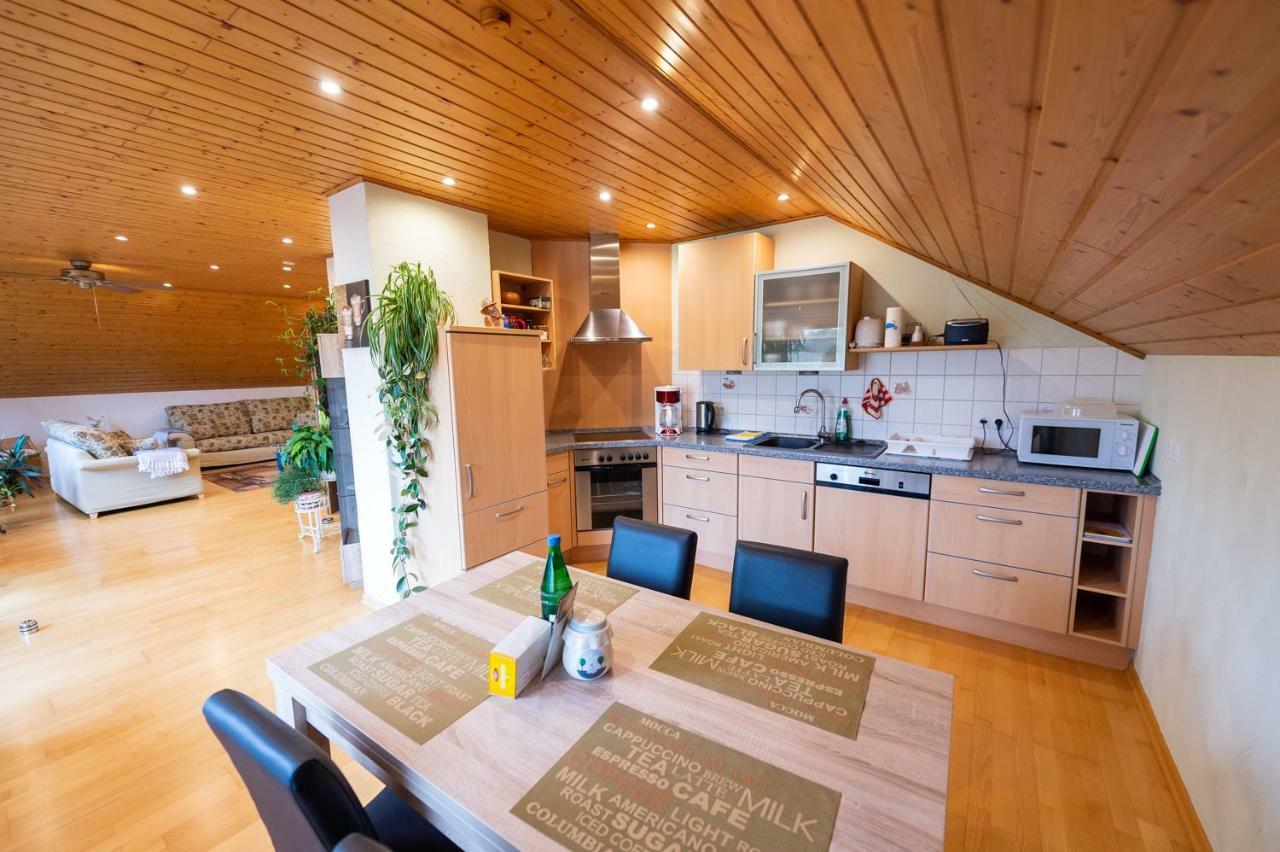 Ferienwohnung Virginija Ditscheid Exteriör bild