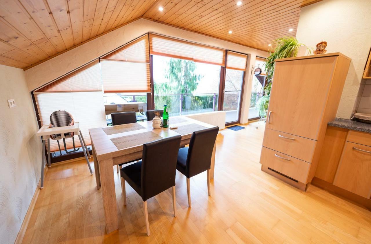 Ferienwohnung Virginija Ditscheid Exteriör bild