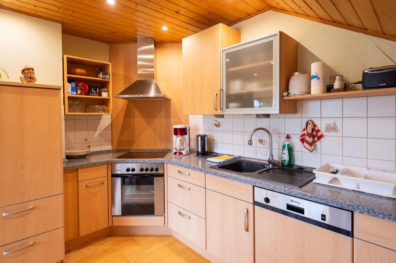 Ferienwohnung Virginija Ditscheid Exteriör bild