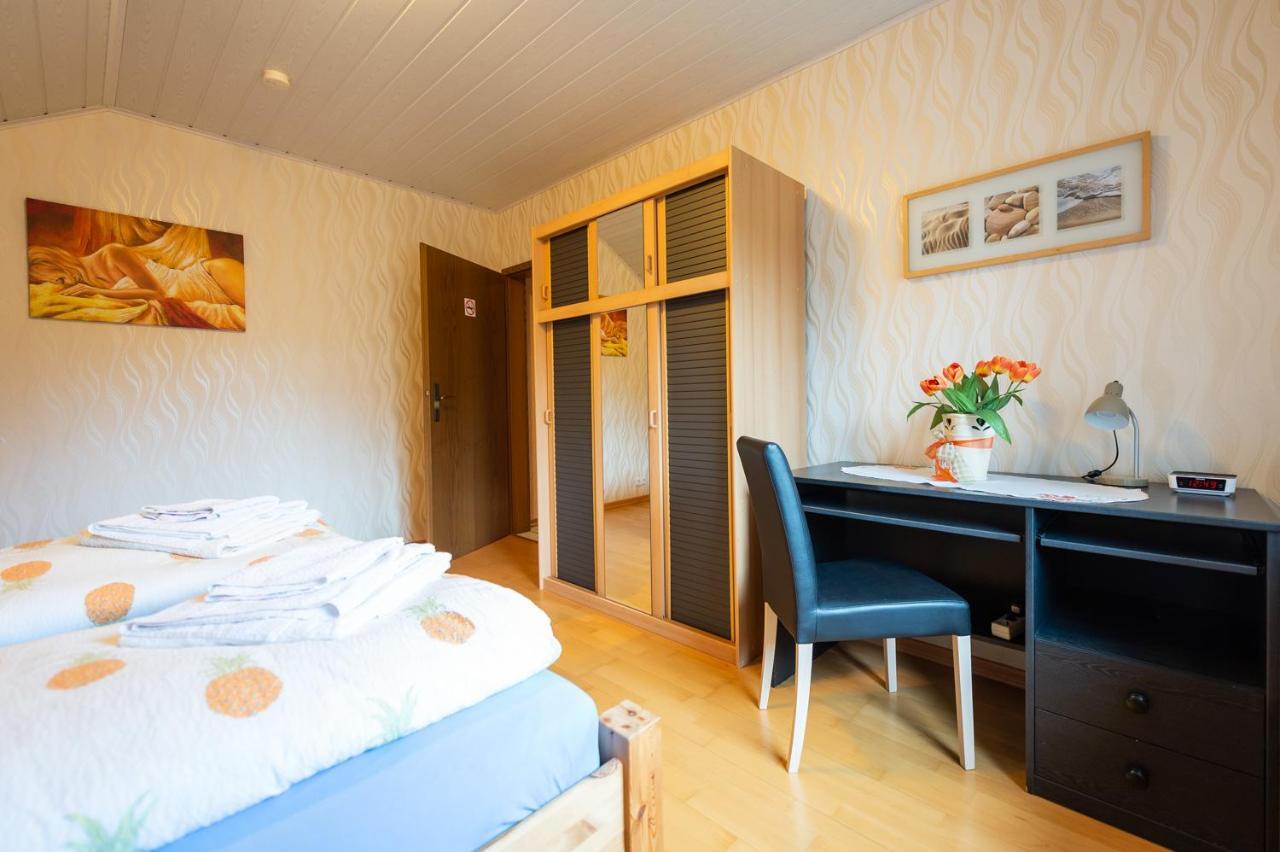 Ferienwohnung Virginija Ditscheid Exteriör bild