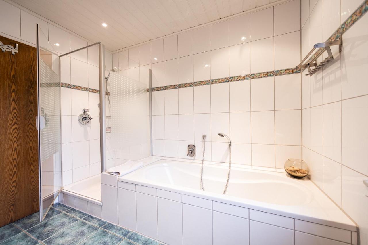 Ferienwohnung Virginija Ditscheid Exteriör bild