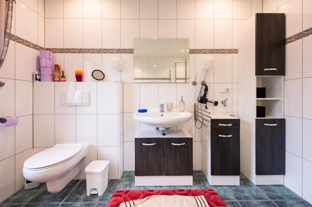 Ferienwohnung Virginija Ditscheid Exteriör bild