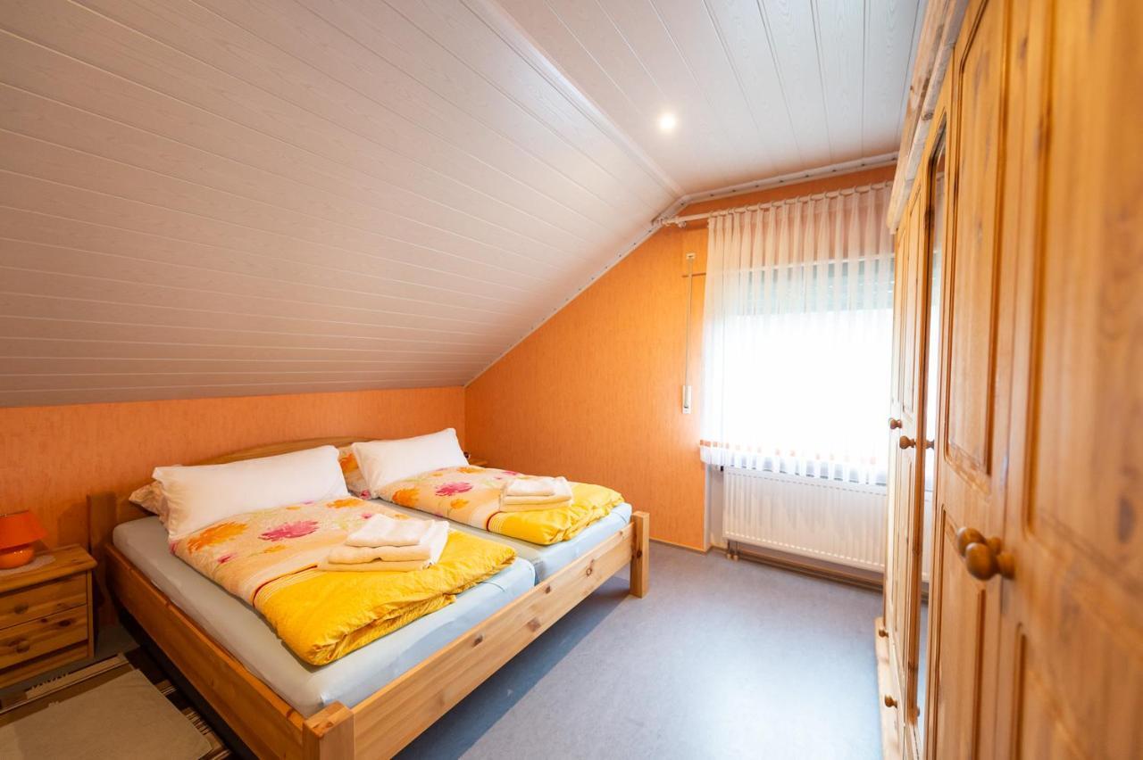 Ferienwohnung Virginija Ditscheid Exteriör bild